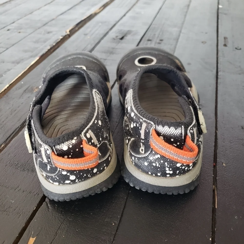 Keen brand stingray